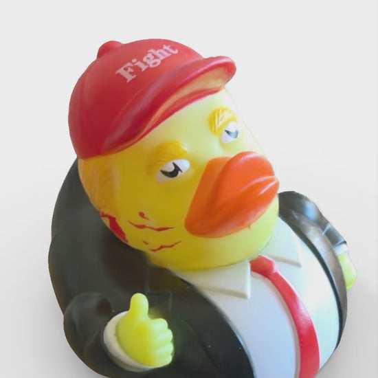 Fight Red Hat Duck with fierce expression and ear wound 180

